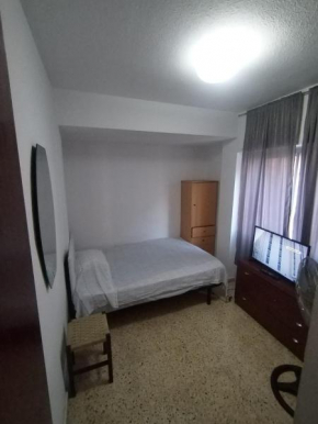 Habitación cama grande doble 150 x190 TV wifi